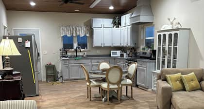 Charming 1-bedroom house near Rio Grand National forest and Wolf Creek ski area.