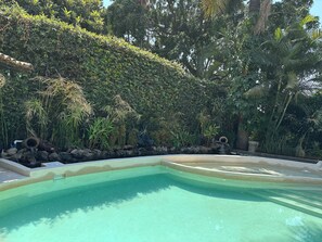 Piscine extérieure, piscine chauffée