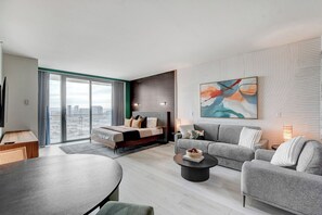 Deluxe-studio, kaupunkinäköala | Italialaiset Frette-lakanat, ylelliset vuodevaatteet