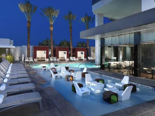 Ava's Suite 37th FLR PALMS PLACE