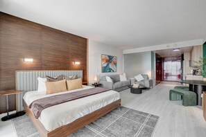 Deluxe Studio, City View | Frette Italian sheets, premium bedding, in-room safe, soundproofing - Ava's Suite 37th FLR PALMS PLACE (Las Vegas)