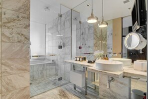 Deluxe Studio, City View | Bathroom | Separate tub and shower, jetted tub, hair dryer, towels - Ava's Suite 37th FLR PALMS PLACE (Las Vegas)