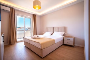 Deluxe-Doppelzimmer, Balkon, Stadtblick