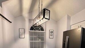 Unclassified image, 3 of 34, button - Near universal studios Charming 4bed house with WiFi, AC in enjoyable Orlando (Orlando)