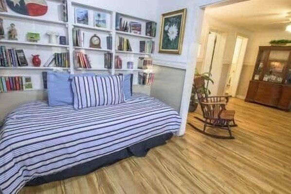 2 bedrooms, free WiFi, bed sheets