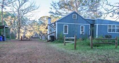 Hearts Cottage Waterfront Caddo Big Cypress River