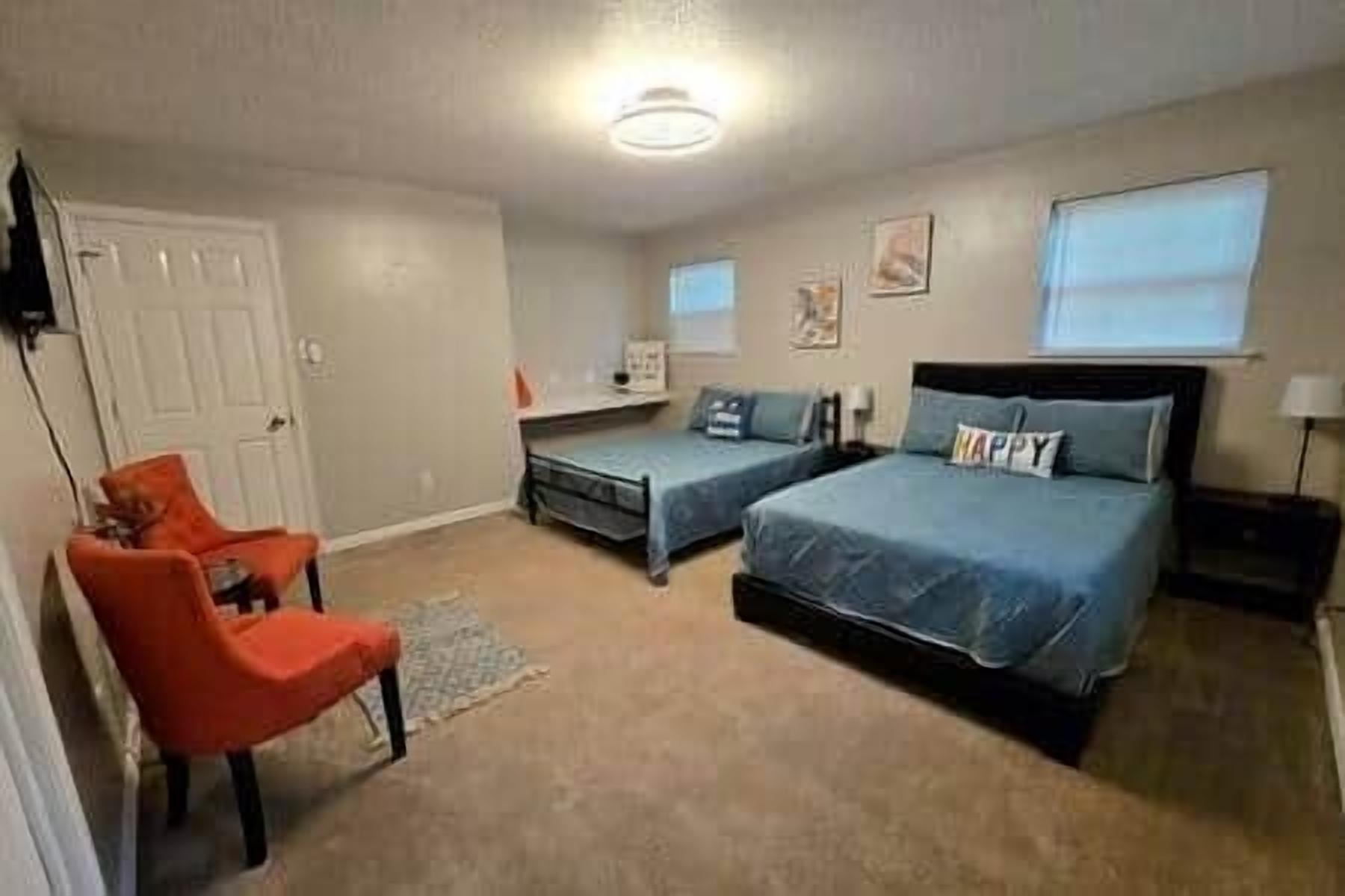 3 bedrooms, iron/ironing board, free WiFi, bed sheets