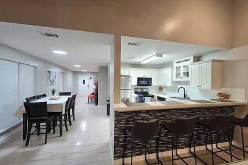 Hot Tub - Rest A While Townhome 