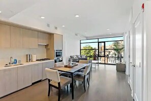 Interior - Contemporary | Downtown | Views (Washington)