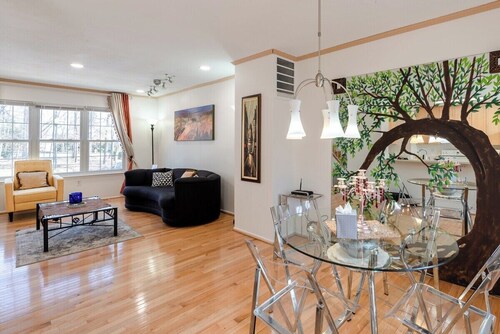 2 BR Practical Comfy 5min Metro 15min IAD 20min DC