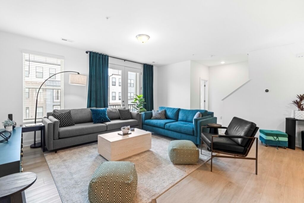 Spacious Downtown Raleigh Urban Retreat 2400 Sq. Ft. - Raleigh