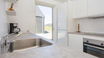 Køleskab, kaffe-/temaskine