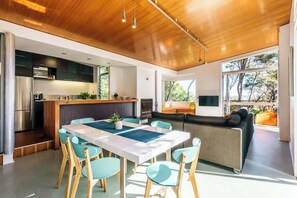 Interior - The Island Treehouse - Our Island (Waiheke Island)