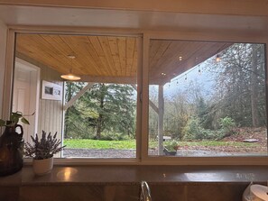 Interior - Modern 2 bedroom, 1 bath bright unit with Stunning Sunrises.  (Olympia)