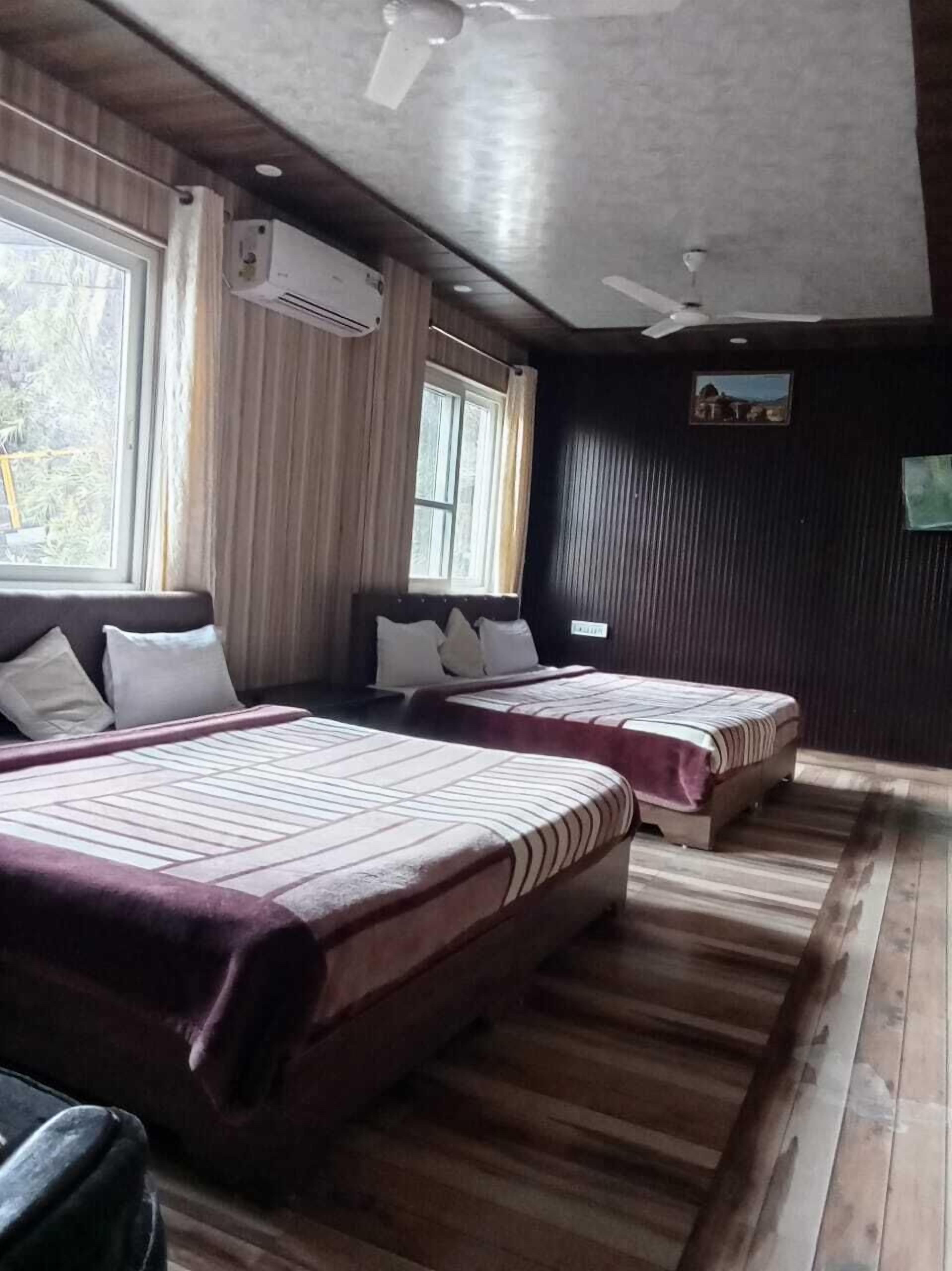 Room, Balcony, Lake View