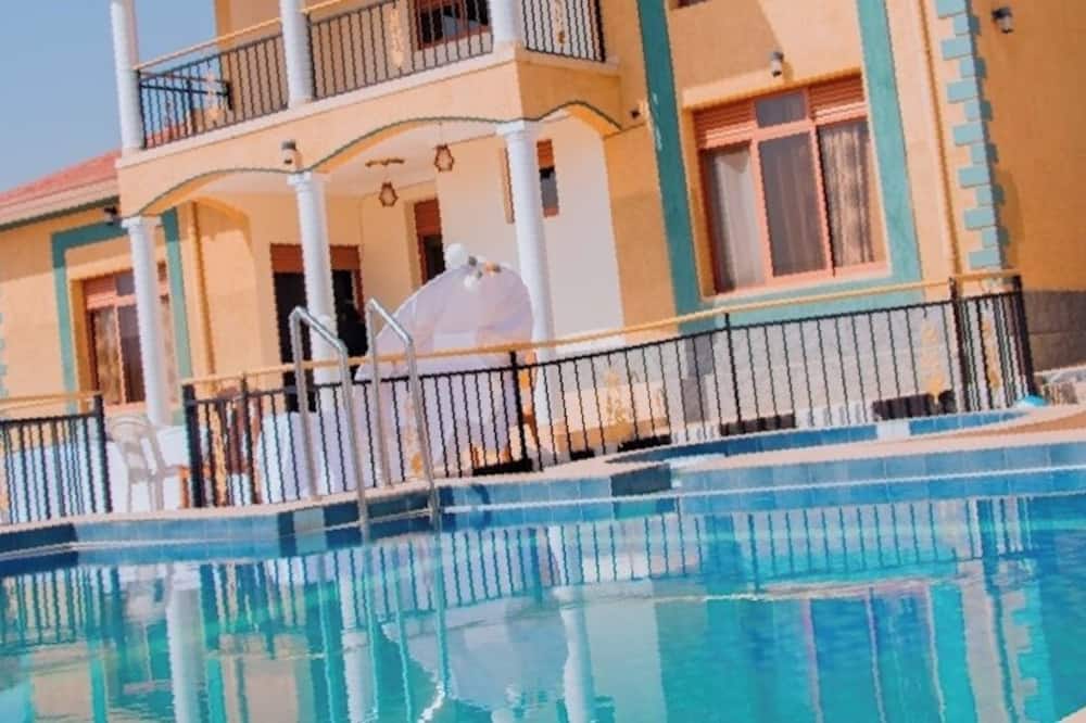 HOTEL DE SILVER BOTIQUE KiGALi