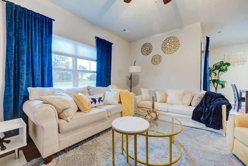 New Spacious 4-bedroom House In Charming Ankeny With Wifi, Ac-prime Location - Ankeny, IA