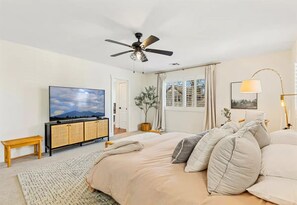 4 bedrooms, iron/ironing board, WiFi, bed sheets