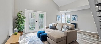 Luxury Condo w/Attached Garage