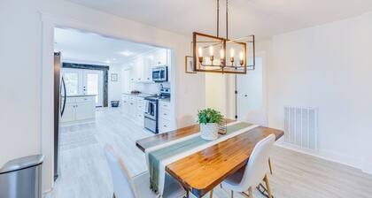 Bright & Welcoming Home | Easy Access to Greenville Zoo