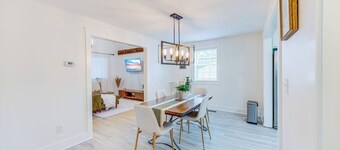 Family Friendly Home near the Zoo!