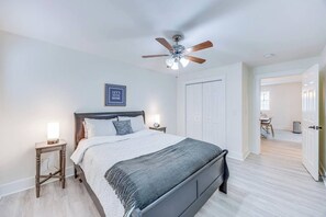 3 chambres, fer et planche à repasser, Wi-Fi gratuit, draps fournis