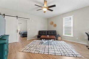 1 Schlafzimmer, Bügeleisen/Bügelbrett, kostenloses WLAN, Bettwäsche