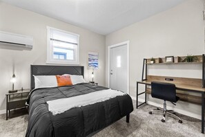 2 bedrooms, desk, iron/ironing board, free WiFi