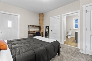 2 bedrooms, desk, iron/ironing board, free WiFi