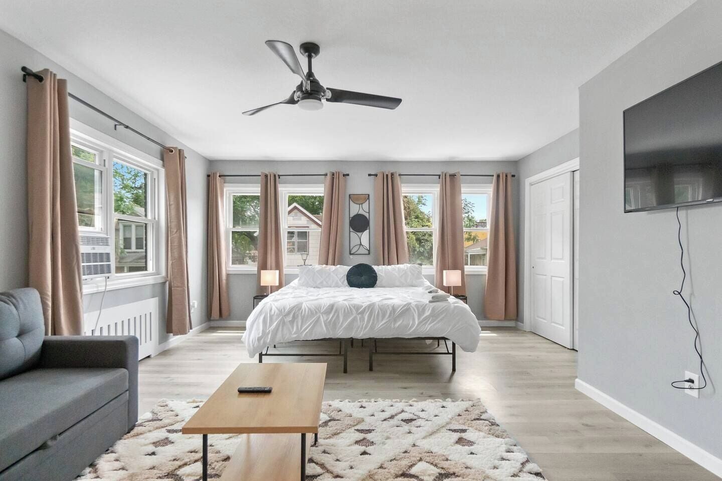 1 chambre, fer et planche à repasser, Wi-Fi, draps fournis
