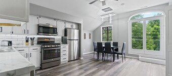 Historic Mansion Penthouse w/ Stunning City Views