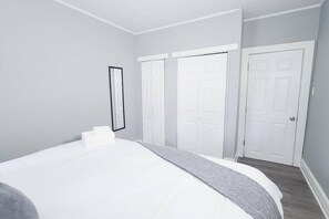 2 chambres, fer et planche à repasser, accès au Wi-Fi (inclus)