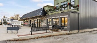 Home w/Master King Suite And Garage