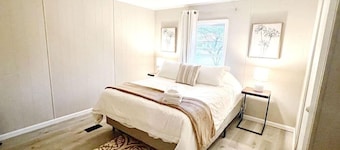 Home w/Master King Suite And Garage