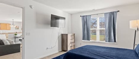 3 chambres, bureau, fer et planche Ă repasser, accĂšs au Wi-Fi (inclus)