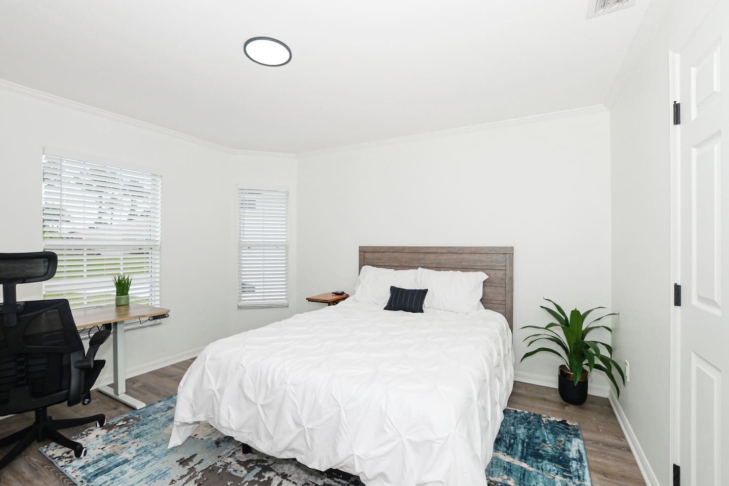 3 bedrooms, desk, iron/ironing board, free WiFi