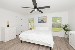 3 soverom, skrivebord, strykejern/-brett og wi-fi (inkludert)