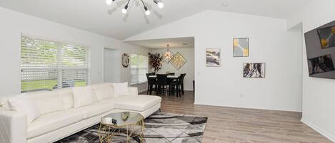 تلفزيون ذكي