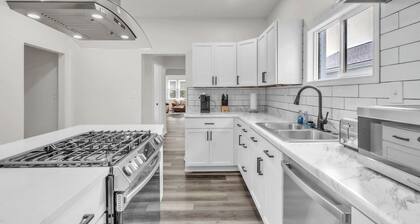 Downtown Fort Wayne Vacation Rental | Walk to Shops & Dining