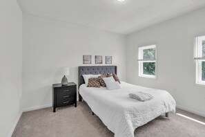 3 bedrooms, iron/ironing board, free WiFi, bed sheets