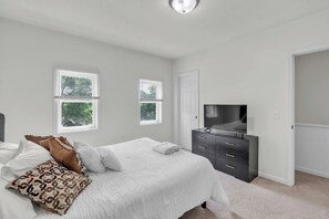 3 bedrooms, iron/ironing board, free WiFi, bed sheets