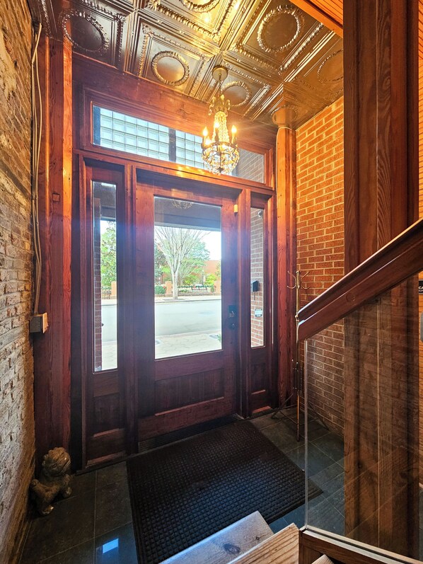 Interior - Downtown Historic New Bern Apartment Next door to Birthplace of Pepsi (New Bern)