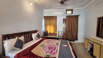 Deluxe Room With AC | Free WiFi, bed sheets