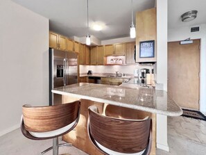 Fridge, microwave, oven, stovetop - Ocean View Luxury Condo in Waikiki, /w Parking! (Honolulu)