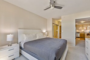 2 Schlafzimmer, Schreibtisch, Bügeleisen/Bügelbrett, WLAN