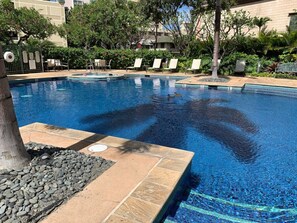 Pool - Ocean View Luxury Condo in Waikiki, /w Parking! (Honolulu)