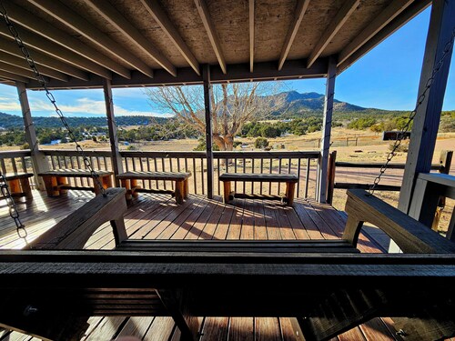 Mountain Farm Stay, Alpacas & Views, Royal Gorge 15min