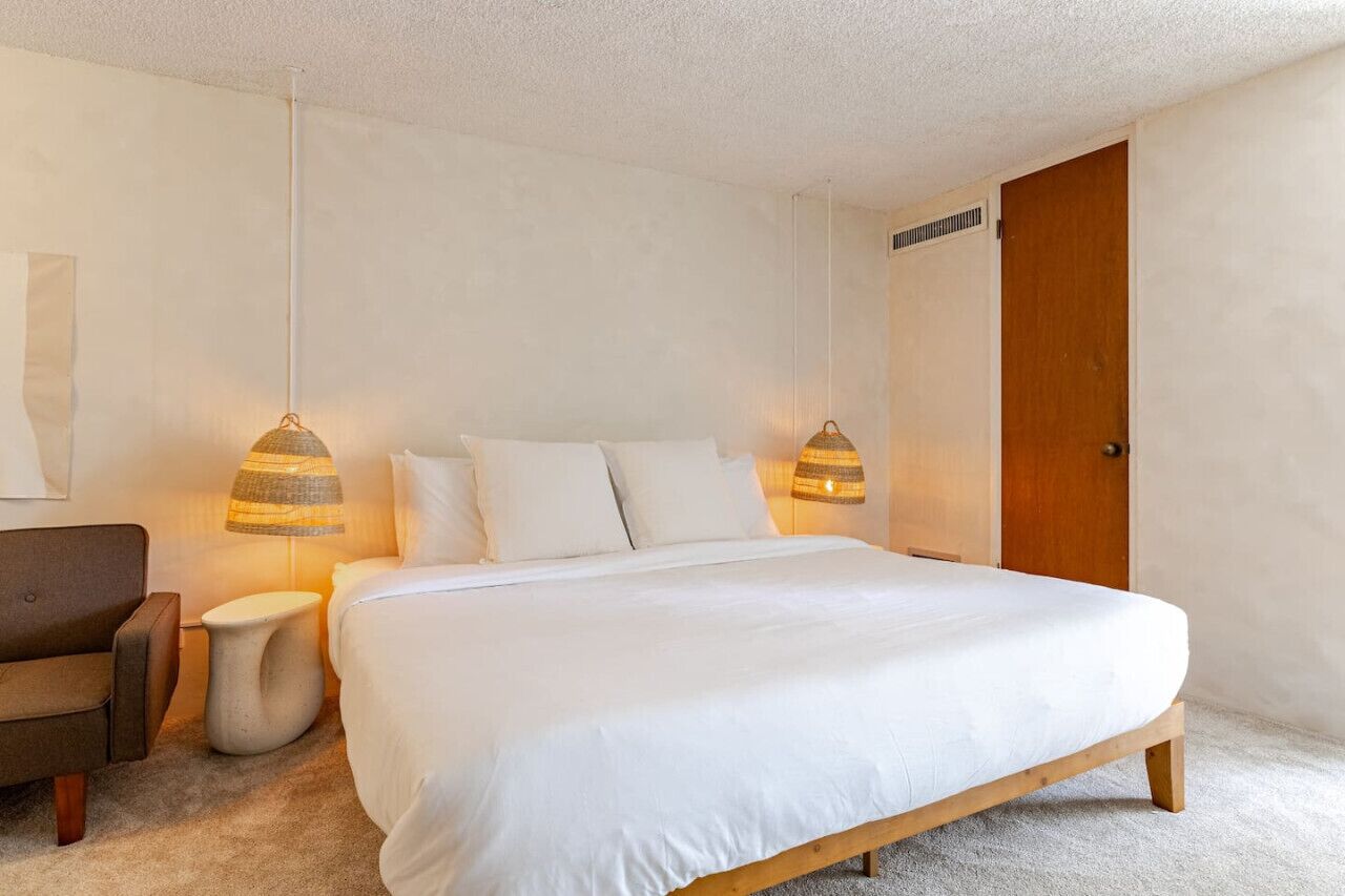 免费 WiFi、床单