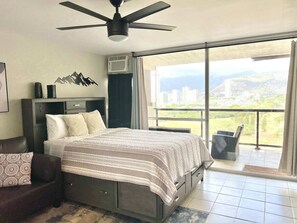 Desk, iron/ironing board, travel cot, WiFi