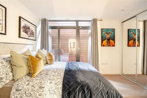 2 bedrooms, iron/ironing board, travel crib, free WiFi